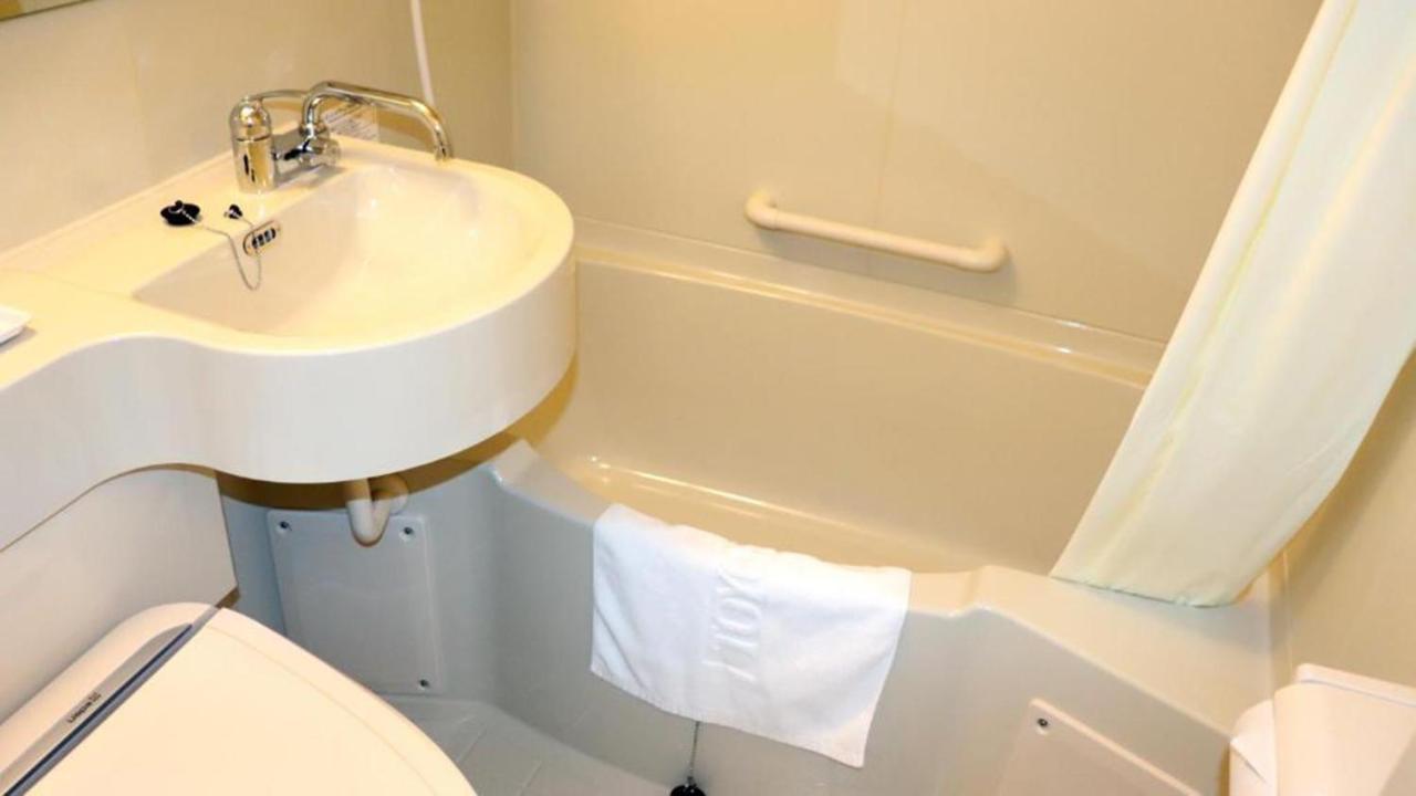 Toyoko Inn Kashiwa-Eki Higashi-Guchi ภายนอก รูปภาพ